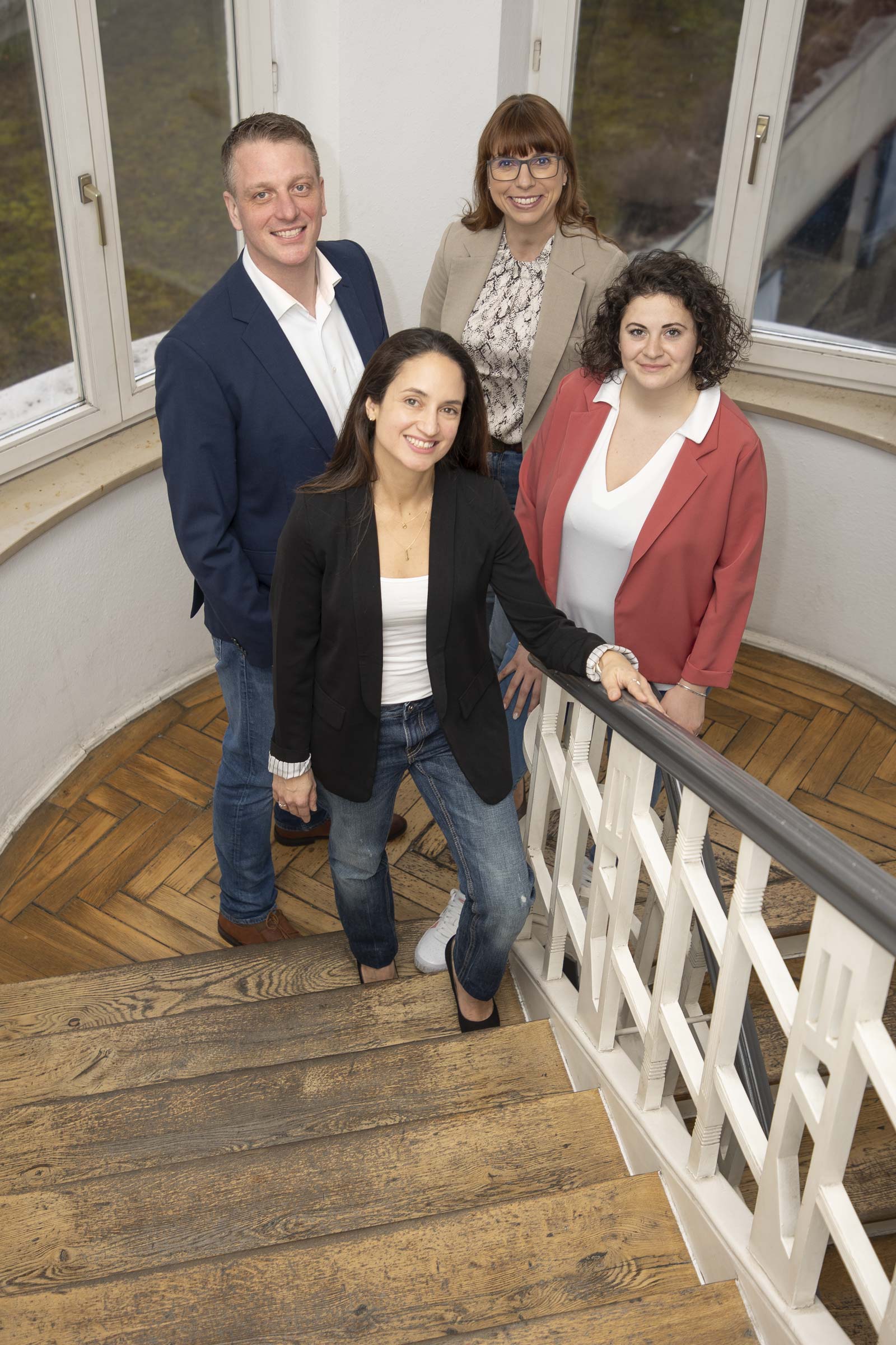 conopwork_team_treppe_full